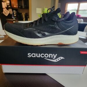 Saucony Black and White Athletic Sneakers Retro Style
